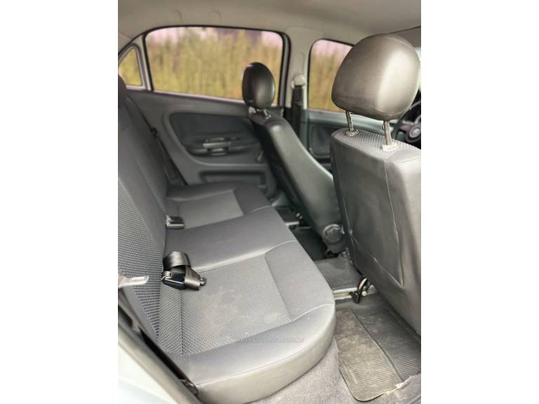 VOLKSWAGEN - VOYAGE - 2014/2015 - Prata - R$ 46.900,00