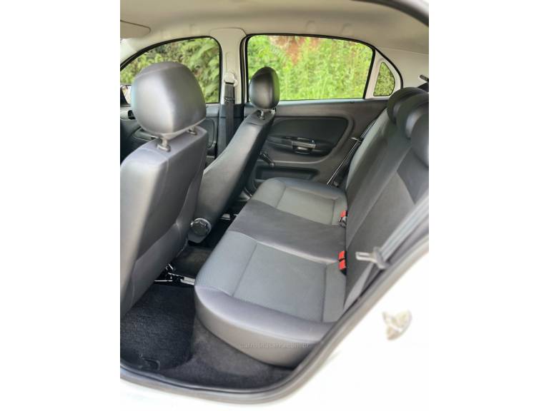 VOLKSWAGEN - GOL - 2019/2020 - Branca - R$ 54.900,00