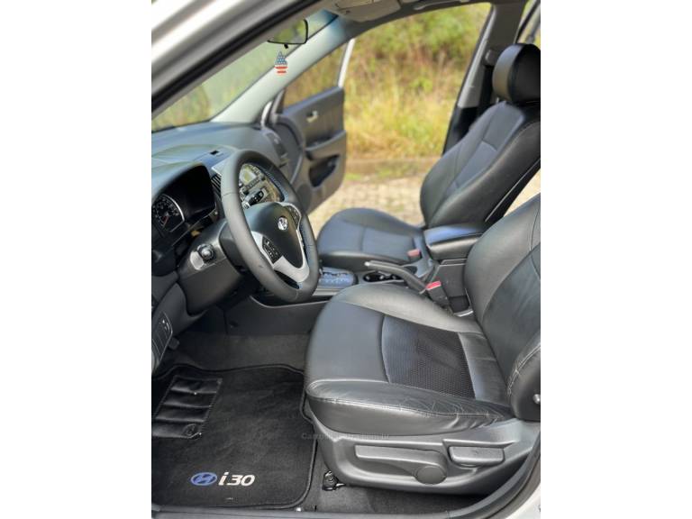 HYUNDAI - I30 - 2010/2011 - Prata - R$ 49.900,00
