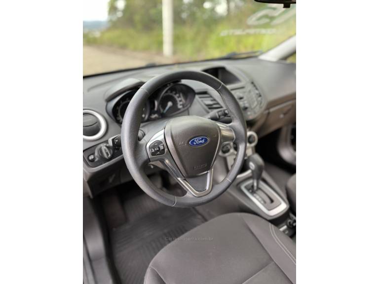 FORD - FIESTA - 2014/2015 - Preta - R$ 48.900,00