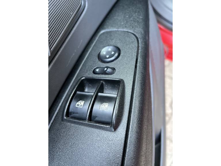 FIAT - PUNTO - 2008/2008 - Vermelha - R$ 33.900,00