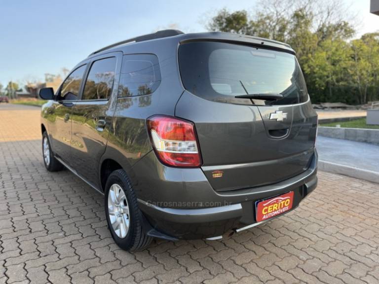 CHEVROLET - SPIN - 2013/2013 - Cinza - R$ 58.900,00