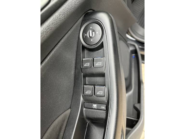 FORD - FIESTA - 2014/2015 - Preta - R$ 48.900,00