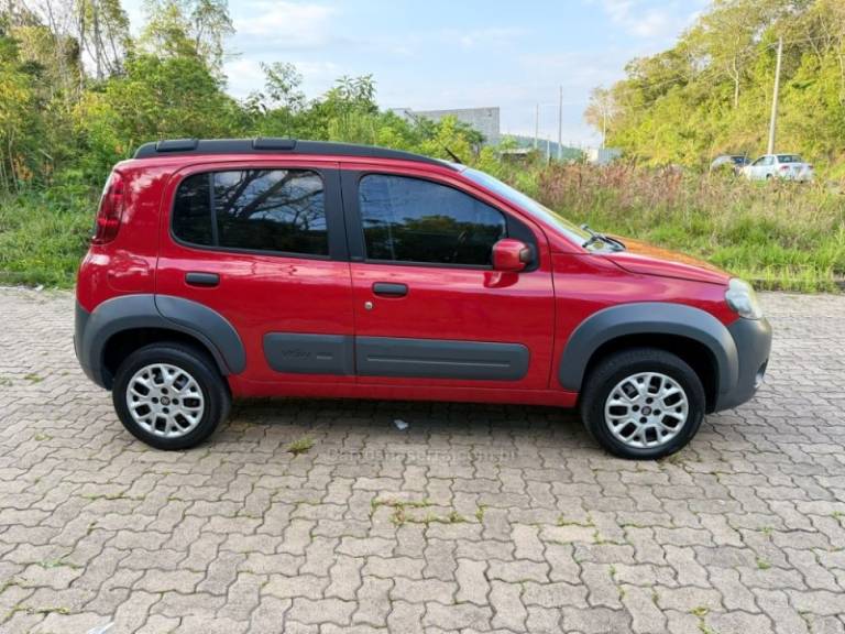 FIAT - UNO - 2012/2012 - Vermelha - R$ 34.900,00
