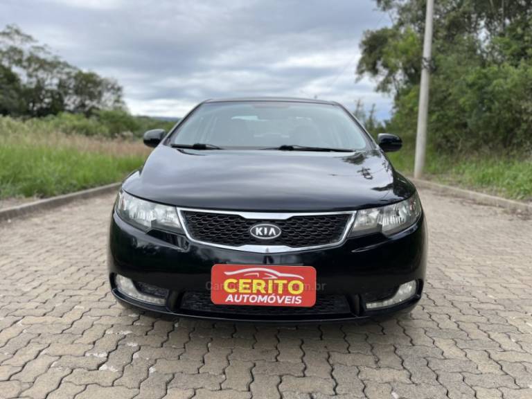 KIA MOTORS - CERATO - 2013/2012 - Preta - R$ 55.900,00