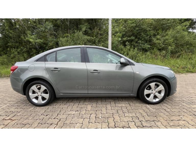 CHEVROLET - CRUZE - 2012/2011 - Cinza - R$ 57.900,00