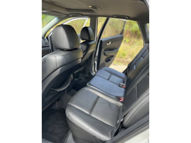 HYUNDAI - I30 - 2010/2011 - Prata - R$ 49.900,00