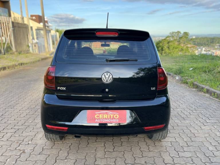 VOLKSWAGEN - FOX - 2011/2011 - Preta - R$ 39.900,00