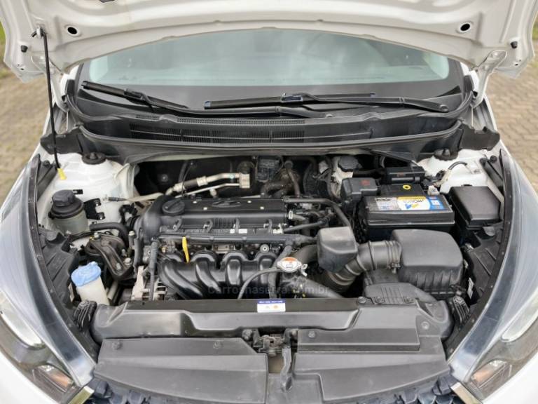 HYUNDAI - HB20S - 2018/2019 - Branca - R$ 68.900,00