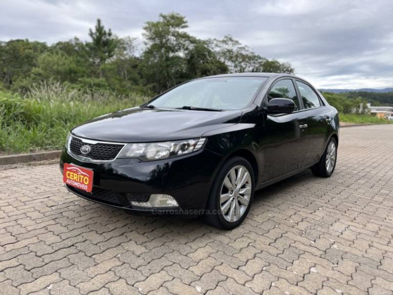 KIA MOTORS - CERATO - 2013/2012 - Preta - R$ 55.900,00