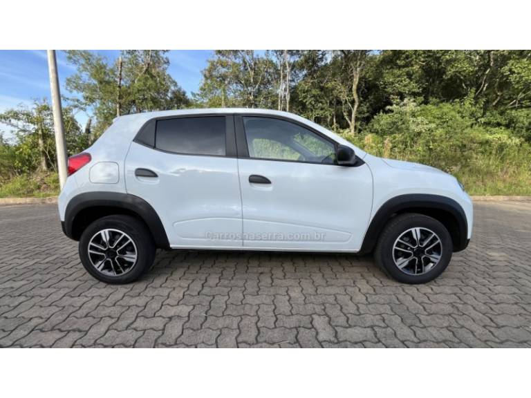 RENAULT - KWID - 2023/2023 - Branca - R$ 53.900,00