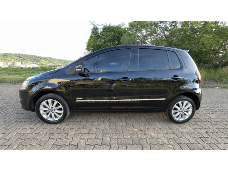 VOLKSWAGEN - FOX - 2011/2011 - Preta - R$ 39.900,00