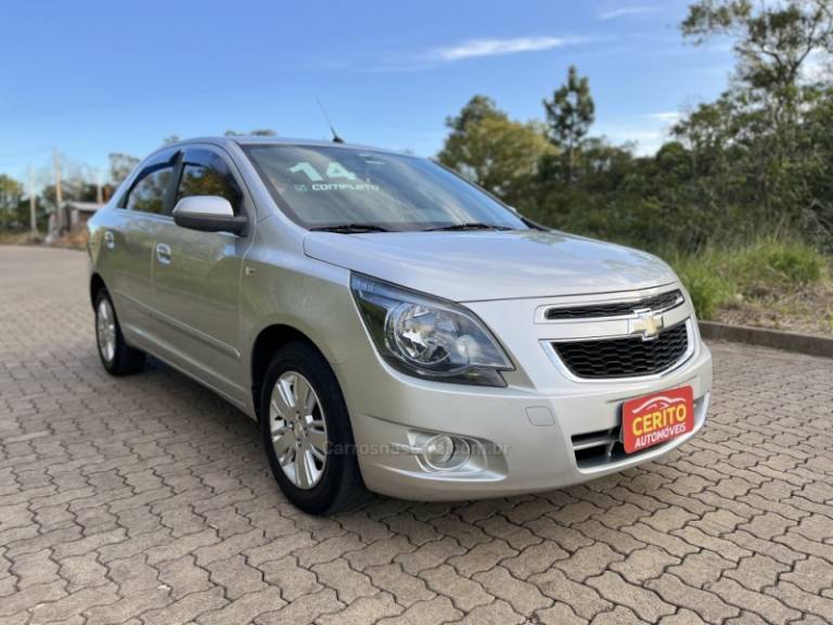 CHEVROLET - COBALT - 2013/2014 - Prata - R$ 48.900,00