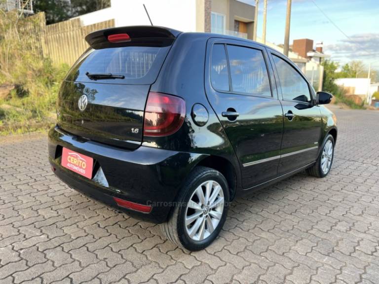 VOLKSWAGEN - FOX - 2011/2011 - Preta - R$ 39.900,00