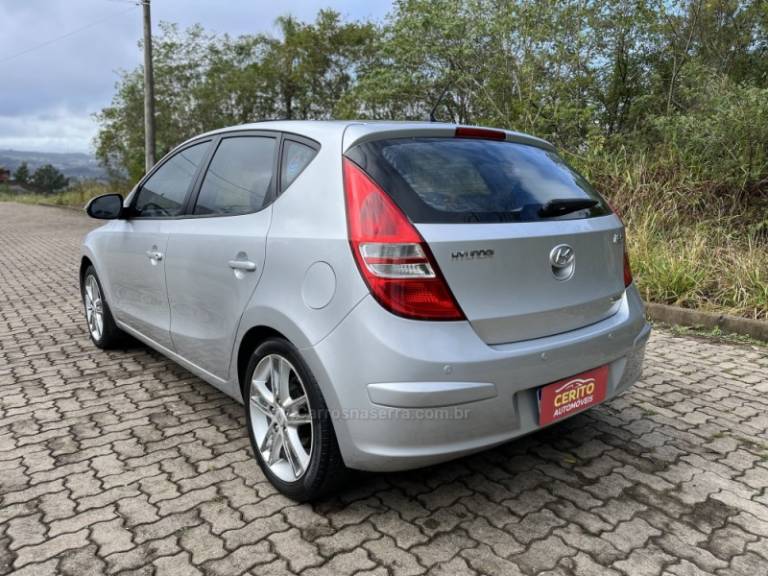 HYUNDAI - I30 - 2010/2011 - Prata - R$ 49.900,00