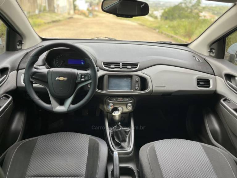 CHEVROLET - ONIX - 2016/2017 - Branca - R$ 56.900,00