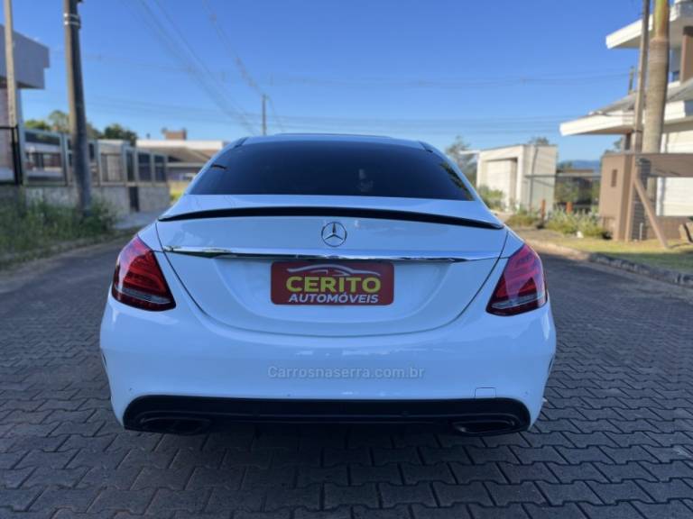 MERCEDES-BENZ - C 250 - 2016/2016 - Branca - R$ 155.900,00