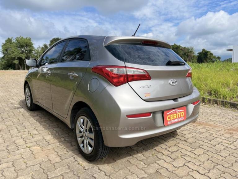 HYUNDAI - HB20 - 2016/2016 - Cinza - R$ 57.900,00
