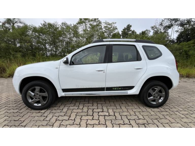 RENAULT - DUSTER - 2012/2013 - Branca - R$ 54.900,00