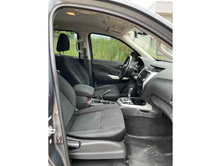 NISSAN - FRONTIER - 2022/2022 - Cinza - R$ 169.900,00