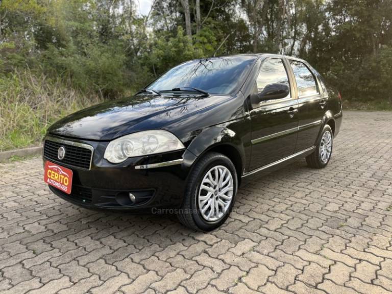 FIAT - SIENA - 2011/2012 - Preta - R$ 36.900,00