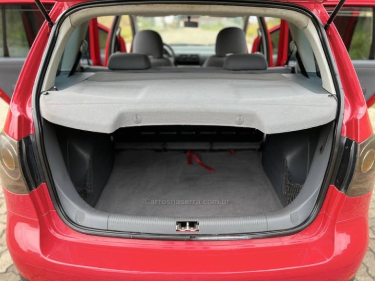 VOLKSWAGEN - SPACEFOX - 2008/2009 - Vermelha - R$ 36.900,00