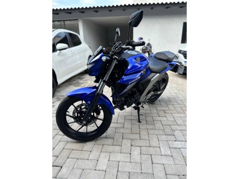 YAMAHA - FAZER - 2022/2022 - Azul - R$ 22.900,00