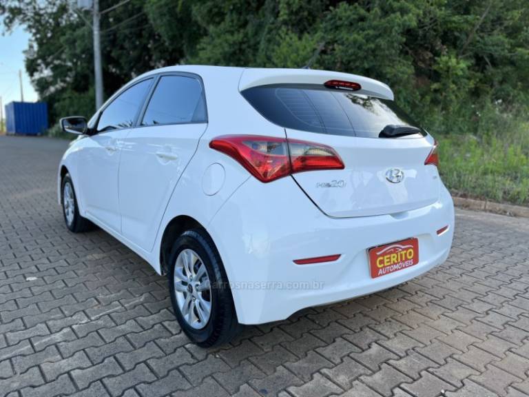 HYUNDAI - HB20 - 2015/2015 - Branca - R$ 49.900,00