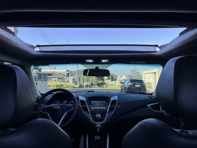 HYUNDAI - VELOSTER - 2013/2013 - Branca - R$ 67.900,00