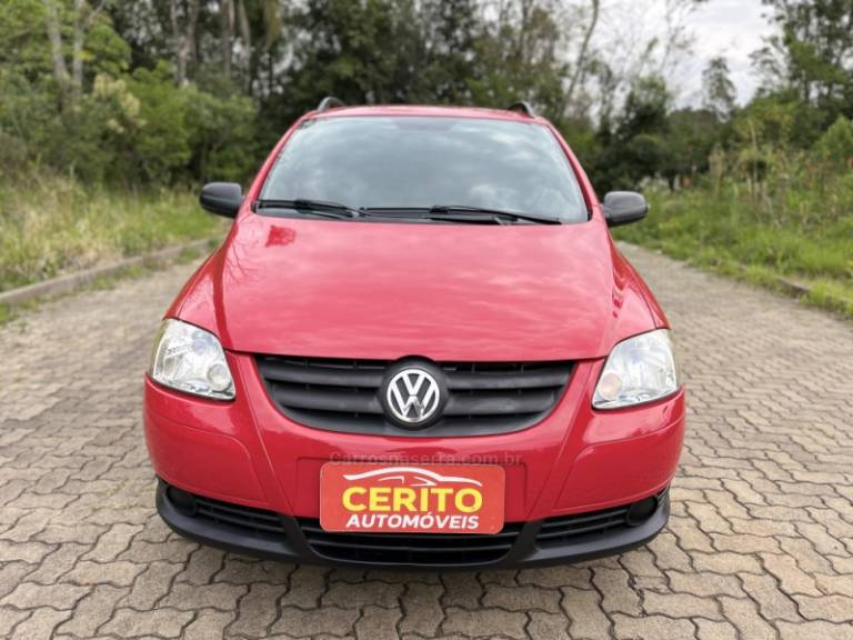 VOLKSWAGEN - SPACEFOX - 2008/2009 - Vermelha - R$ 36.900,00