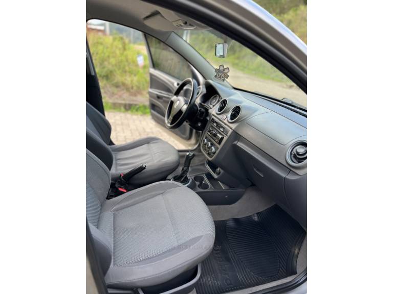 VOLKSWAGEN - VOYAGE - 2011/2011 - Prata - R$ 36.900,00