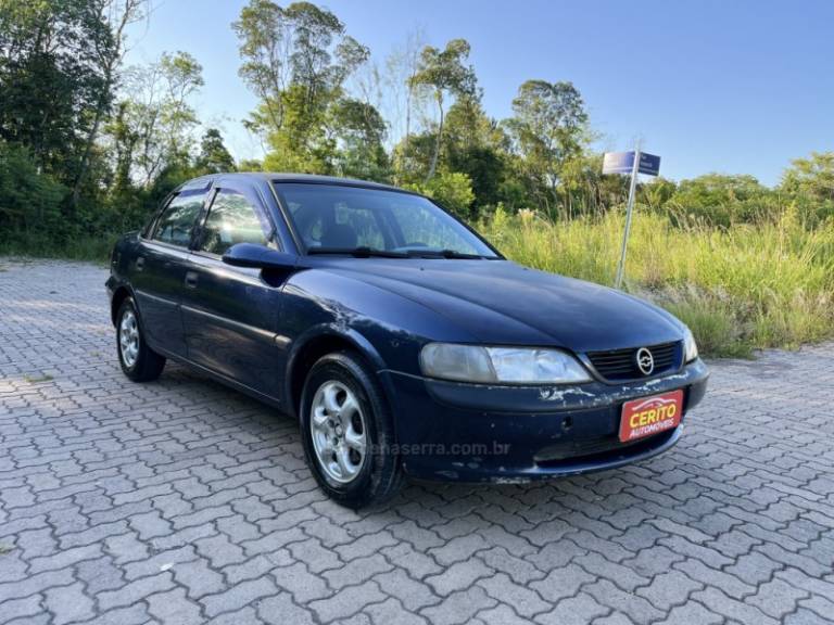 CHEVROLET - VECTRA - 1997/1998 - Azul - R$ 12.900,00