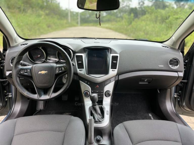 CHEVROLET - CRUZE - 2012/2011 - Cinza - R$ 57.900,00