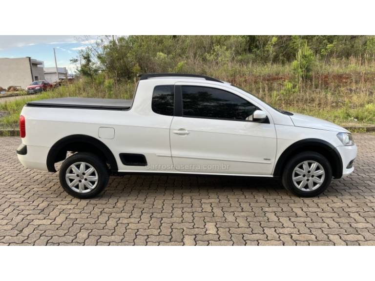 VOLKSWAGEN - SAVEIRO - 2014/2014 - Branca - R$ 55.900,00
