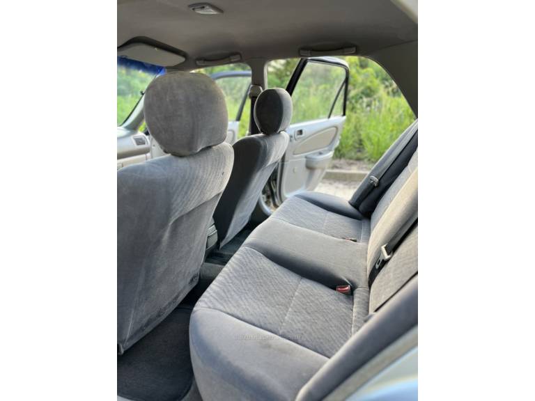 TOYOTA - COROLLA - 1999/1998 - Prata - R$ 20.900,00