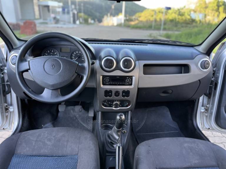 RENAULT - SANDERO - 2010/2011 - Prata - R$ 30.900,00