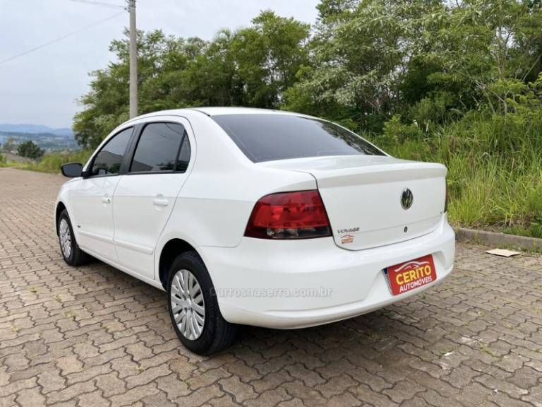 VOLKSWAGEN - VOYAGE - 2008/2009 - Branca - R$ 34.900,00