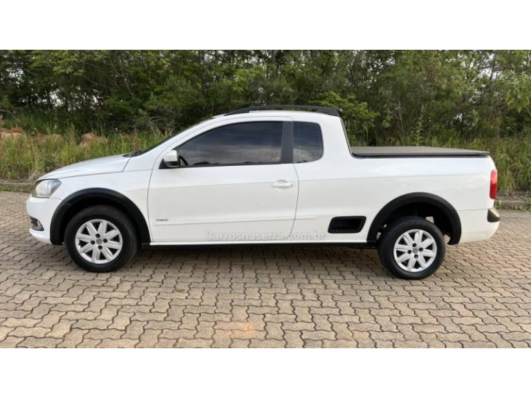 VOLKSWAGEN - SAVEIRO - 2014/2014 - Branca - R$ 55.900,00