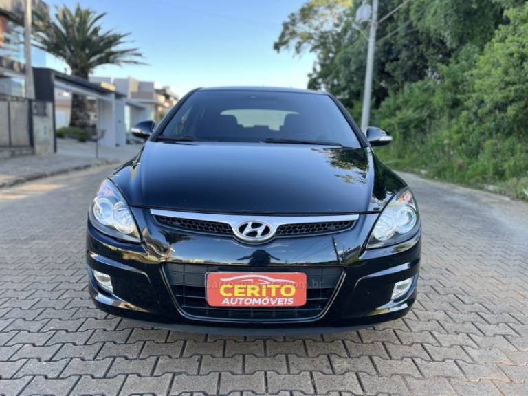 HYUNDAI - I30 - 2011/2011 - Preta - R$ 45.900,00