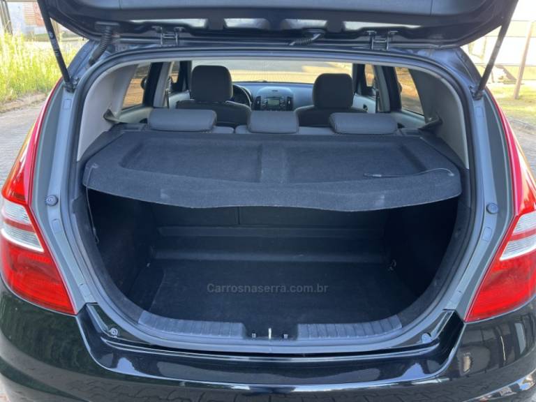 HYUNDAI - I30 - 2011/2011 - Preta - R$ 45.900,00