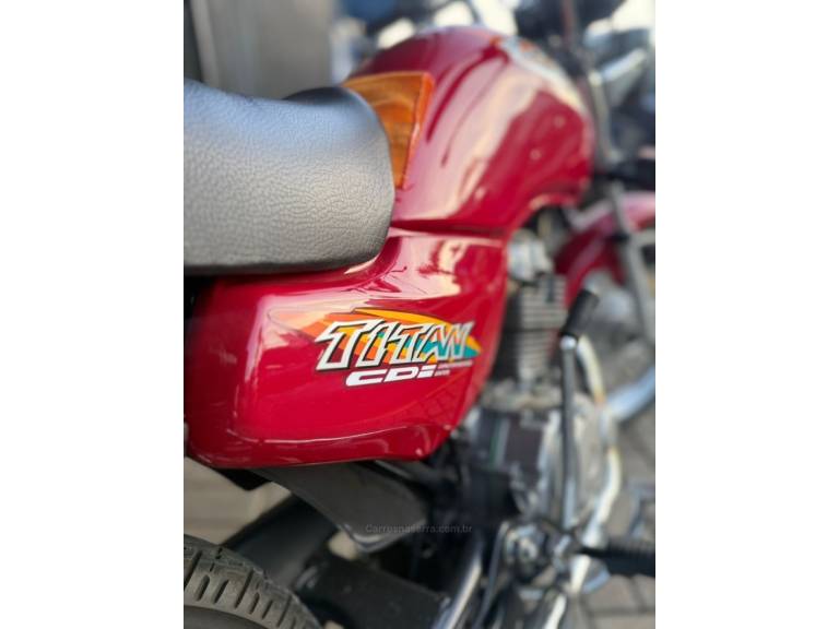 HONDA - CG 125 - 1999/1999 - Vermelha - R$ 15.900,00