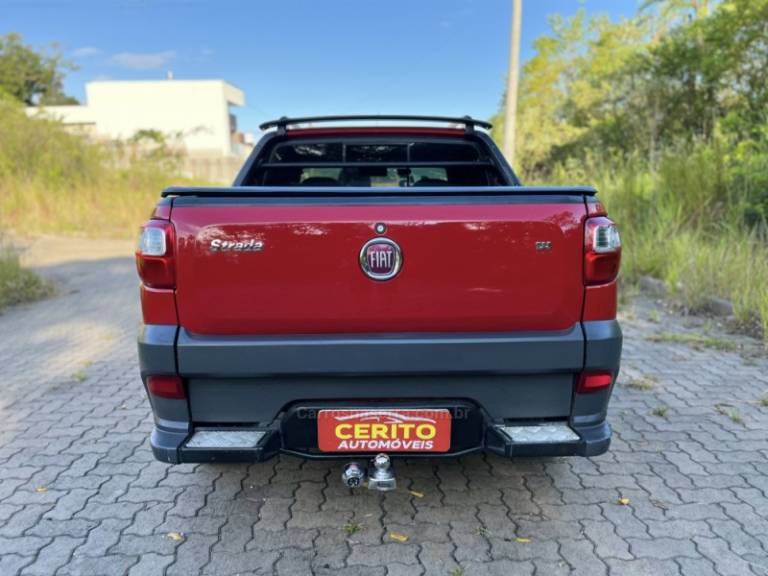 FIAT - STRADA - 2014/2015 - Vermelha - R$ 63.900,00
