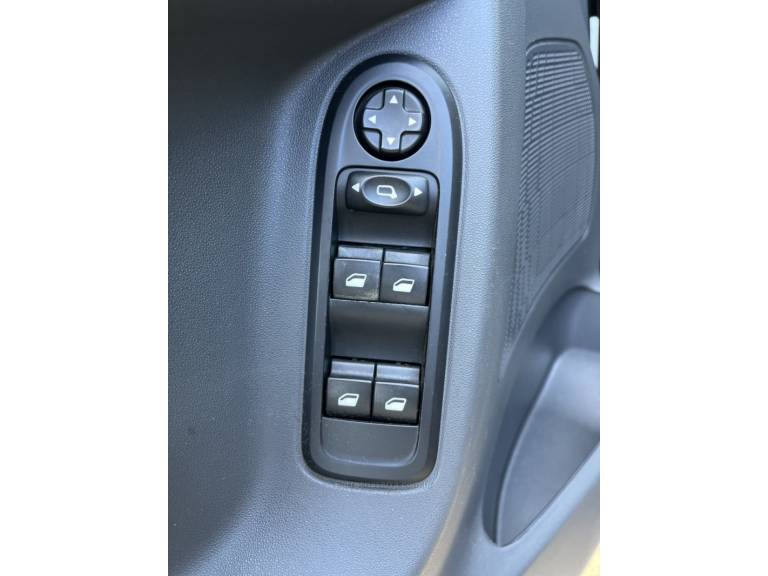 CITROËN - C3 - 2015/2015 - Preta - R$ 46.900,00
