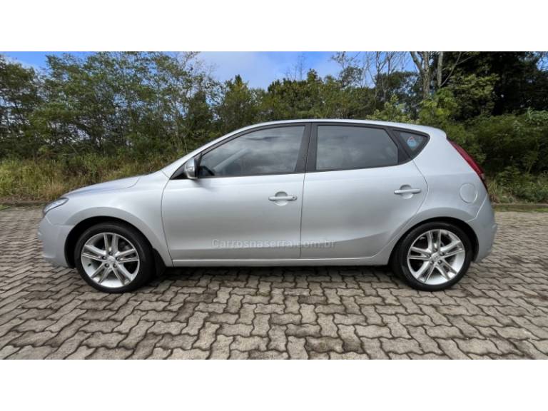 HYUNDAI - I30 - 2010/2011 - Prata - R$ 49.900,00