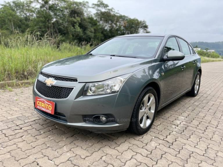 CHEVROLET - CRUZE - 2012/2011 - Cinza - R$ 57.900,00