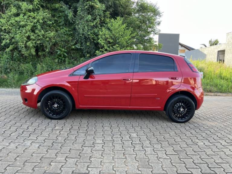 FIAT - PUNTO - 2008/2008 - Vermelha - R$ 33.900,00