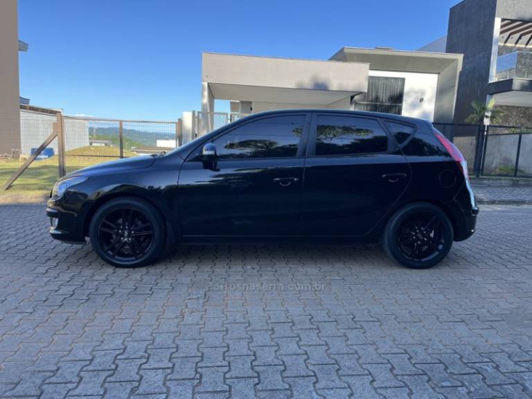 HYUNDAI - I30 - 2011/2011 - Preta - R$ 45.900,00