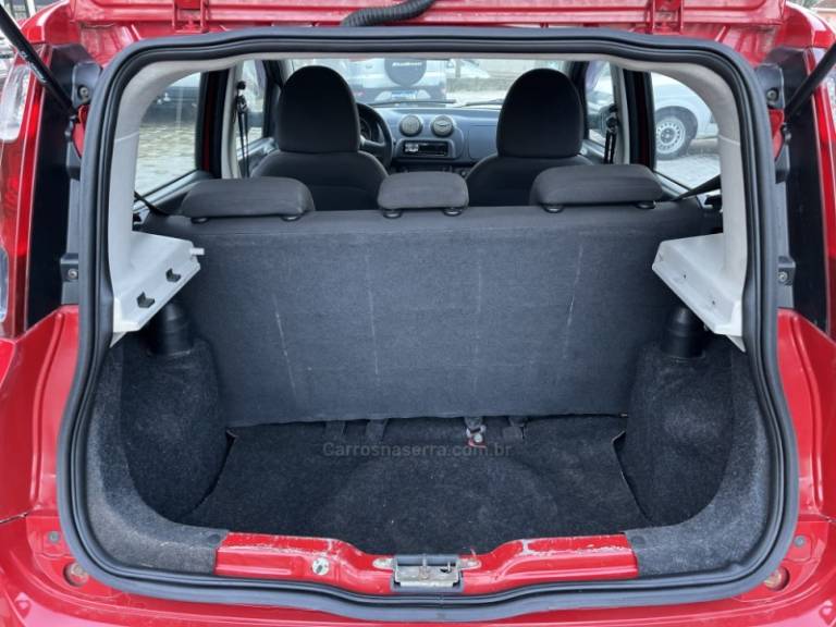 FIAT - UNO - 2010/2011 - Vermelha - R$ 24.900,00