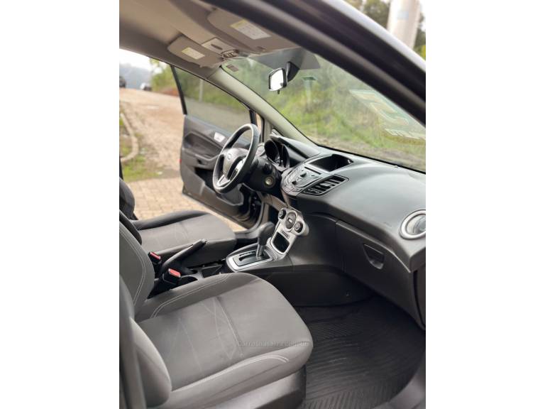 FORD - FIESTA - 2014/2015 - Preta - R$ 48.900,00