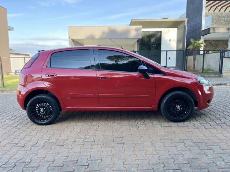 FIAT - PUNTO - 2008/2008 - Vermelha - R$ 33.900,00